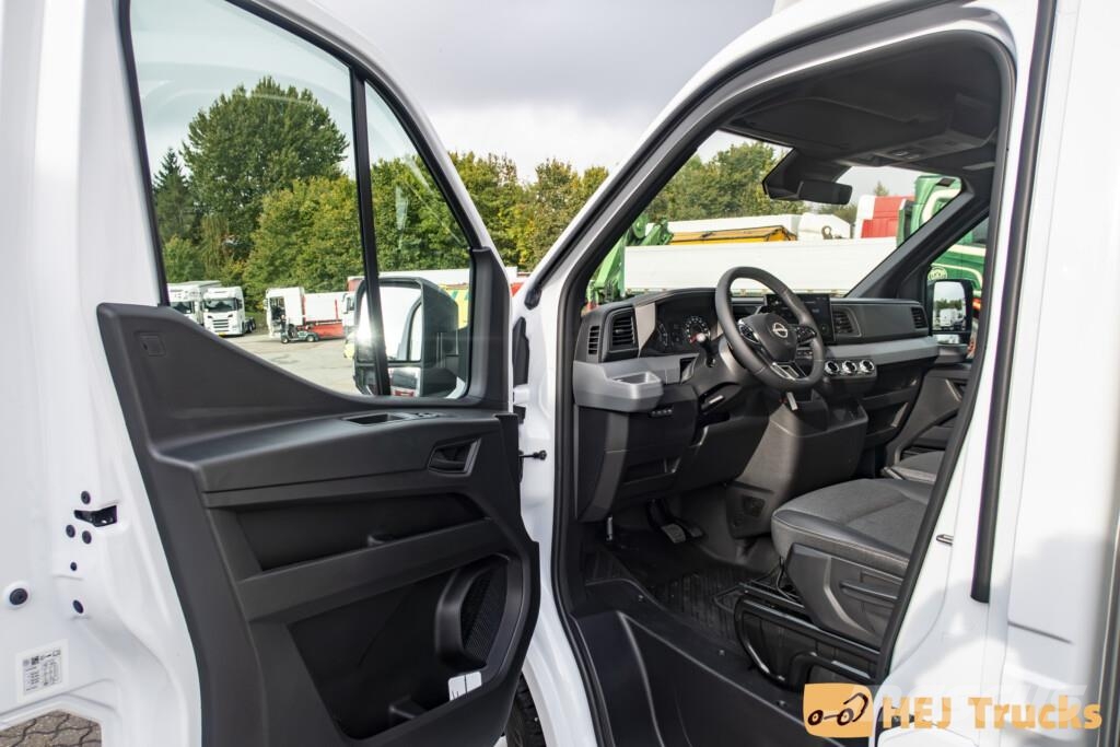 Nissan Interstar Box/Lift Lätta lastbilar
