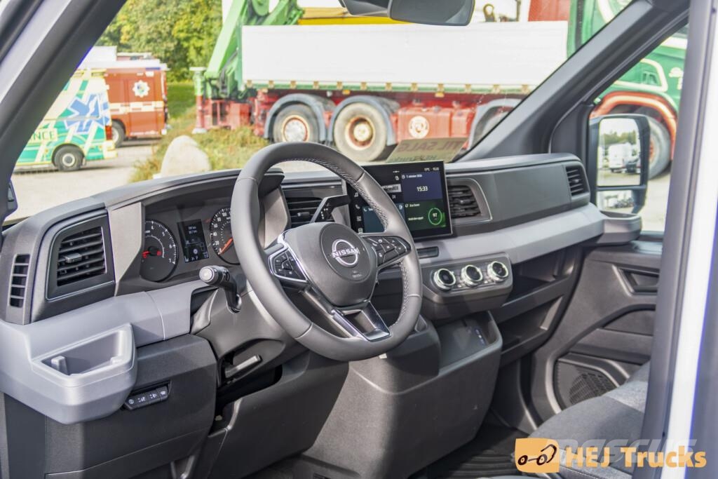 Nissan Interstar Box/Lift Lätta lastbilar