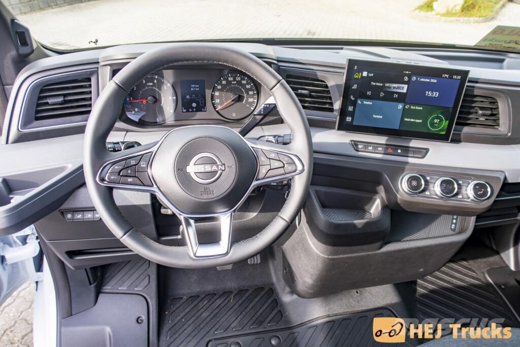 Nissan Interstar Box/Lift Lätta lastbilar