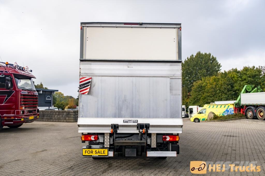 Nissan Interstar Box/Lift Lätta lastbilar