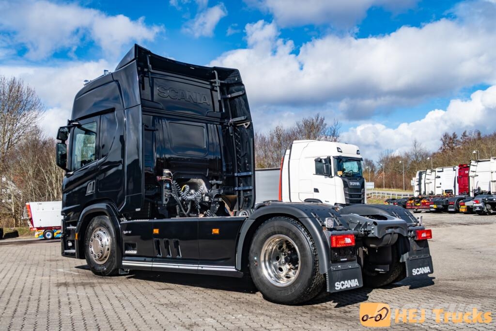 Scania P320 A4x2NB *Hybrid* Nyergesvontatók