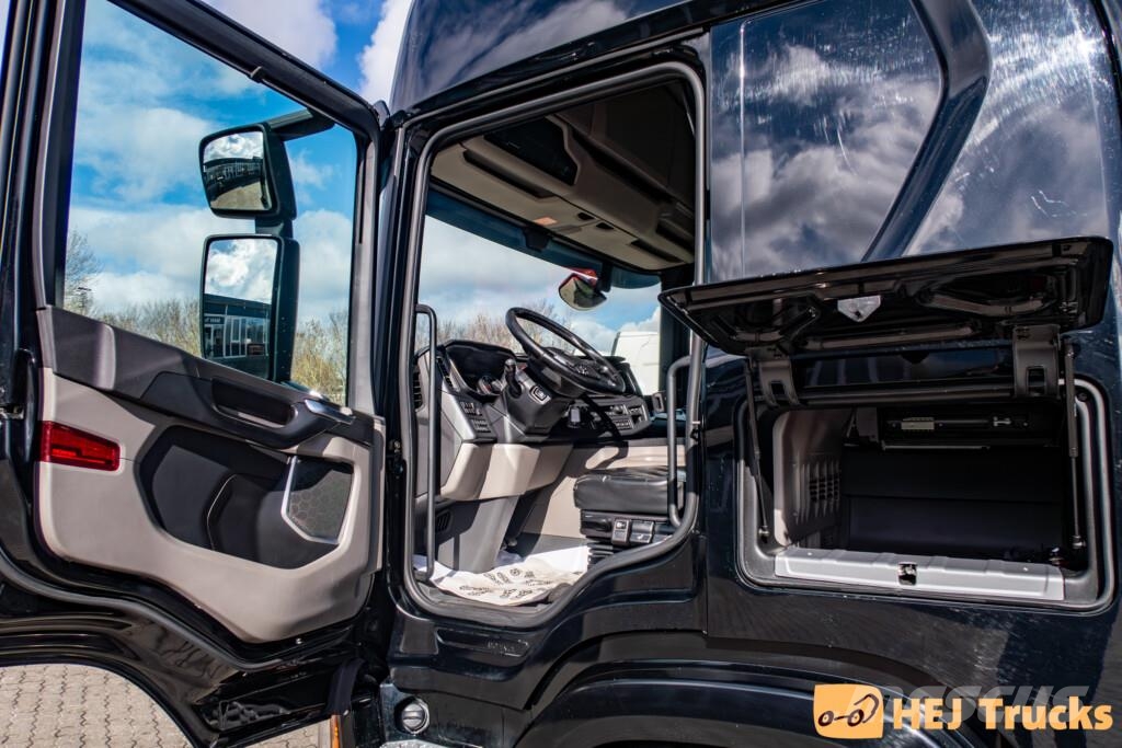 Scania P320 A4x2NB *Hybrid* Nyergesvontatók