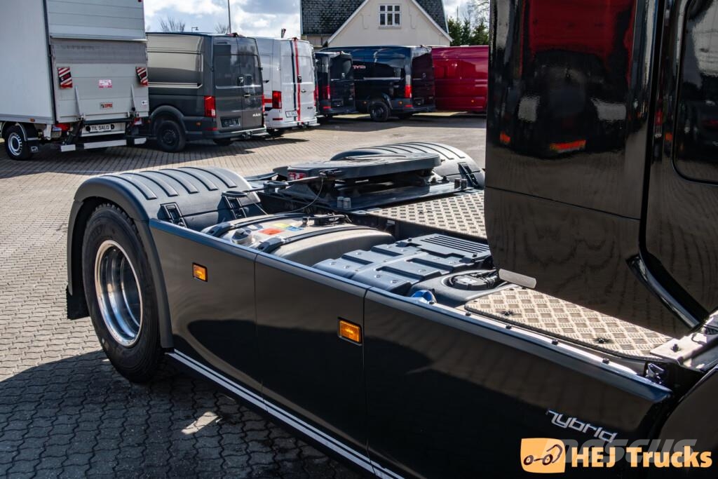 Scania P320 A4x2NB *Hybrid* Nyergesvontatók