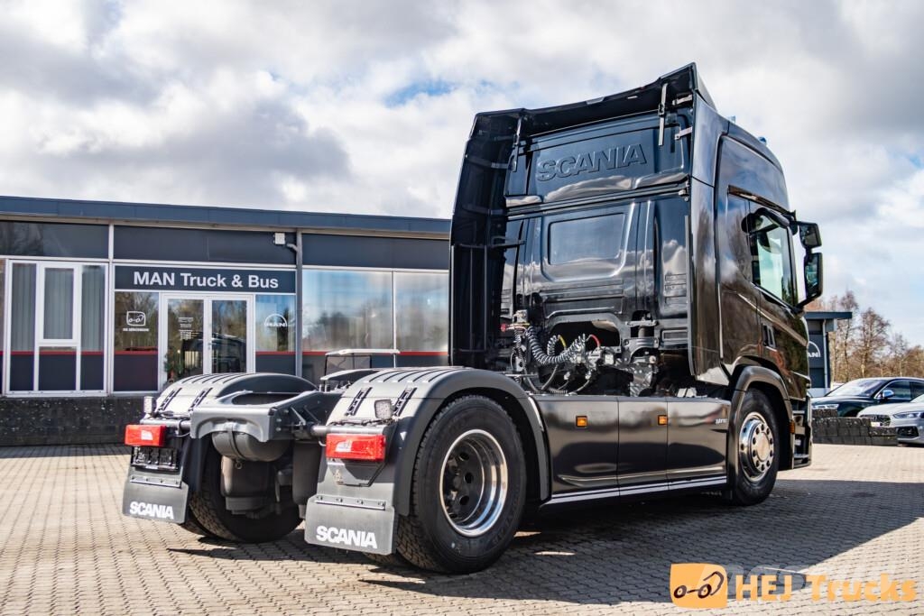 Scania P320 A4x2NB *Hybrid* Nyergesvontatók