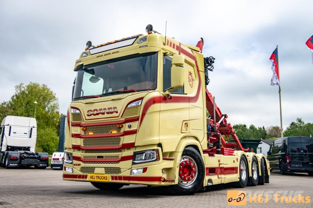 Scania R530 R8x4*4NB m. Kroghejs/Kran (HMF 2820K-5) Camiones polibrazo