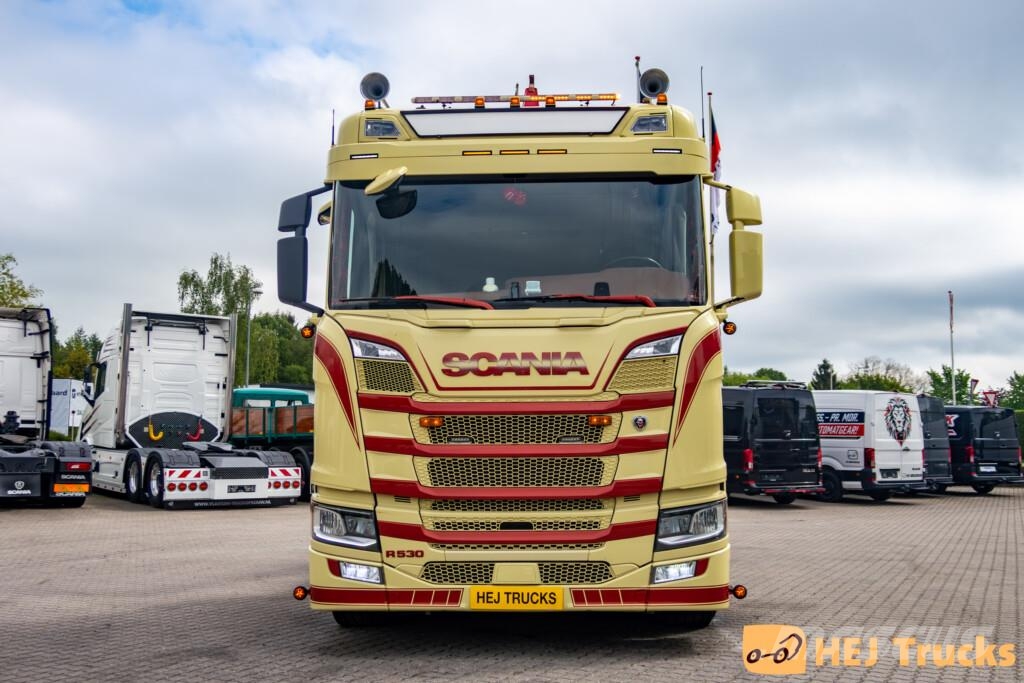 Scania R530 R8x4*4NB m. Kroghejs/Kran (HMF 2820K-5) Camiones polibrazo