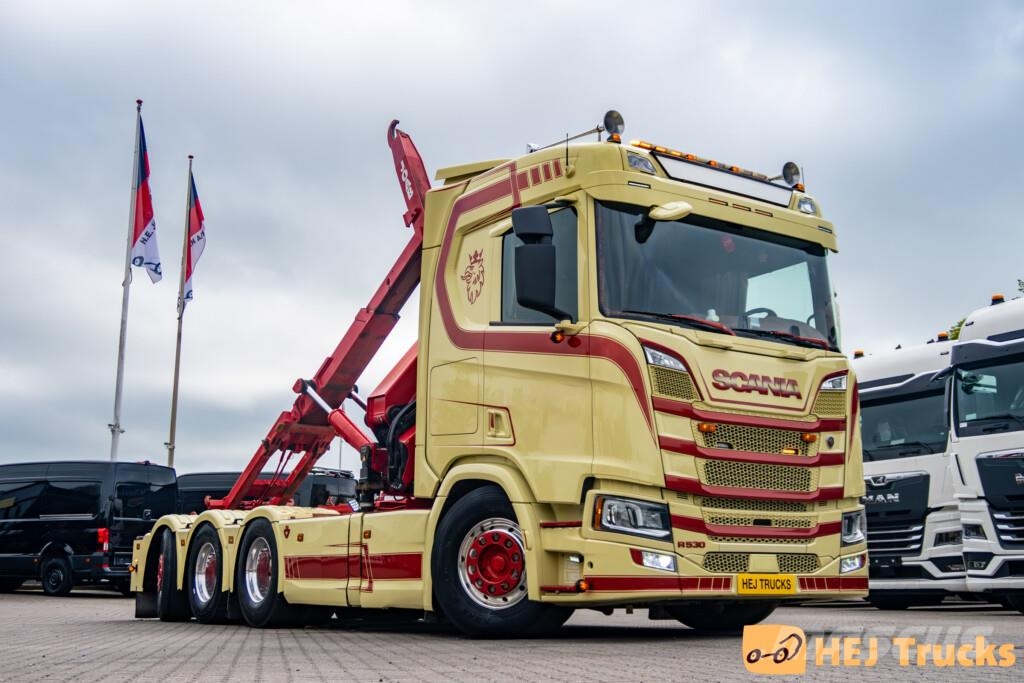 Scania R530 R8x4*4NB m. Kroghejs/Kran (HMF 2820K-5) Camiones polibrazo