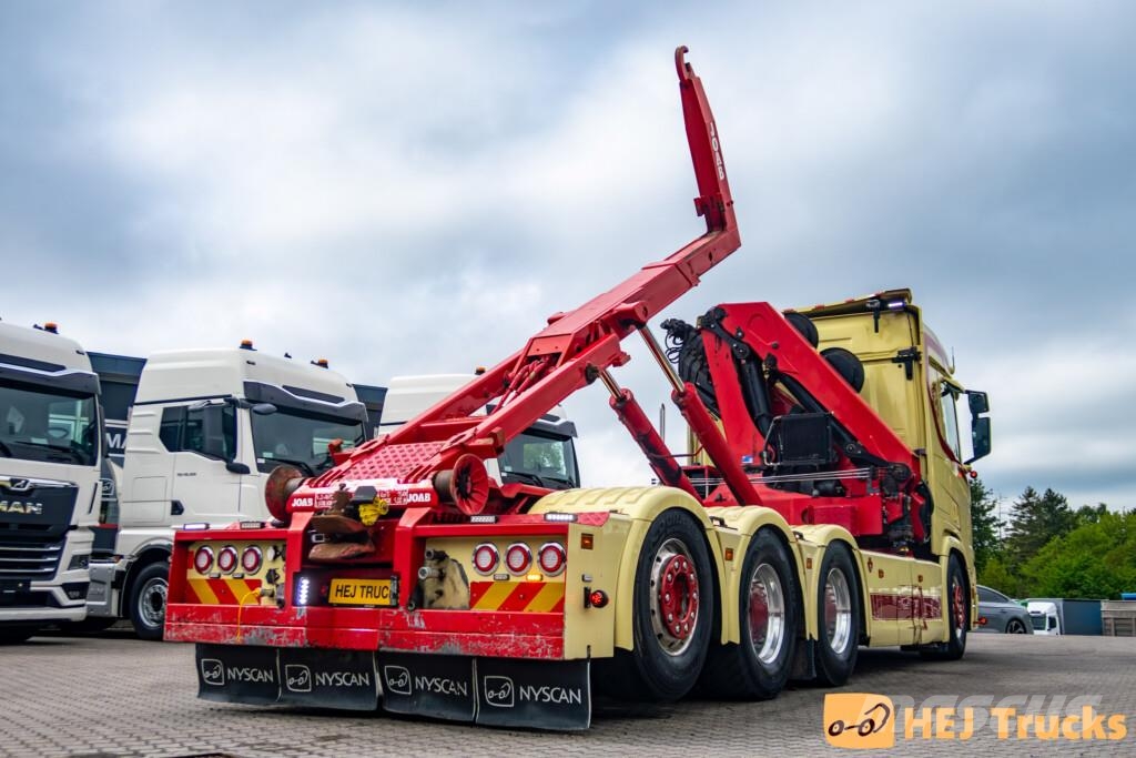 Scania R530 R8x4*4NB m. Kroghejs/Kran (HMF 2820K-5) Camiones polibrazo