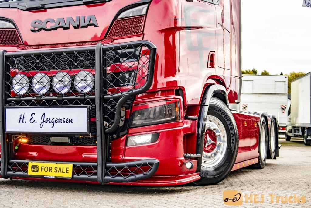 Scania R660 V8 A6x2NB Black Ruby Edition Tegljači