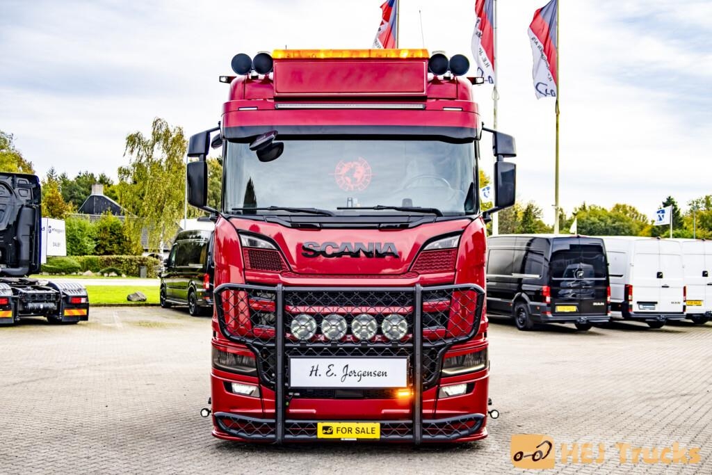 Scania R660 V8 A6x2NB Black Ruby Edition Tegljači