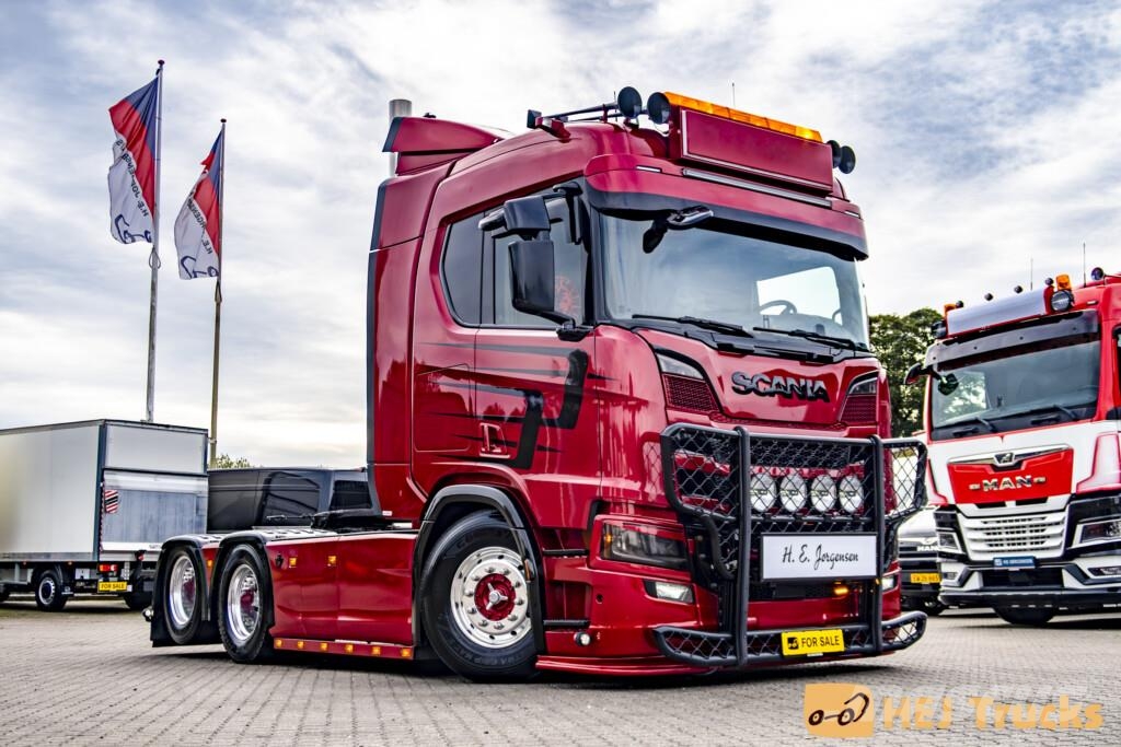Scania R660 V8 A6x2NB Black Ruby Edition Tegljači