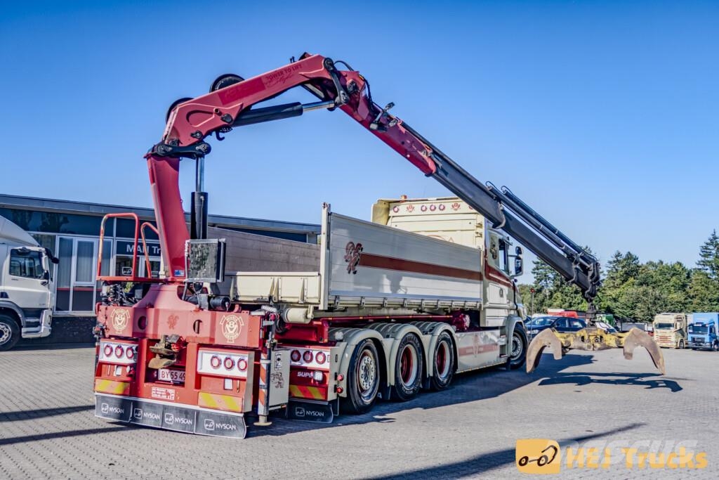 Scania T580 LB8x4*4HNB m. Wirehejs/Kran (HMF 2820K-5) Nosturiautot