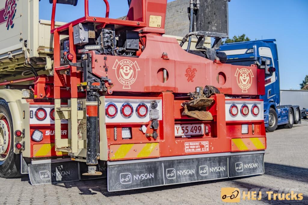 Scania T580 LB8x4*4HNB m. Wirehejs/Kran (HMF 2820K-5) Nosturiautot
