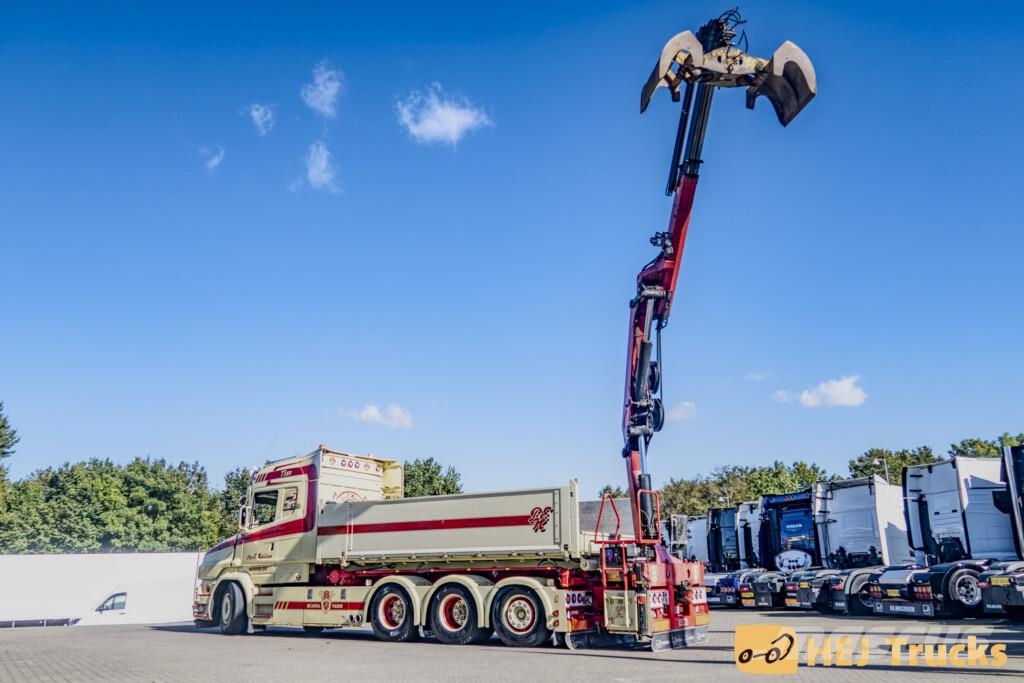 Scania T580 LB8x4*4HNB m. Wirehejs/Kran (HMF 2820K-5) Nosturiautot