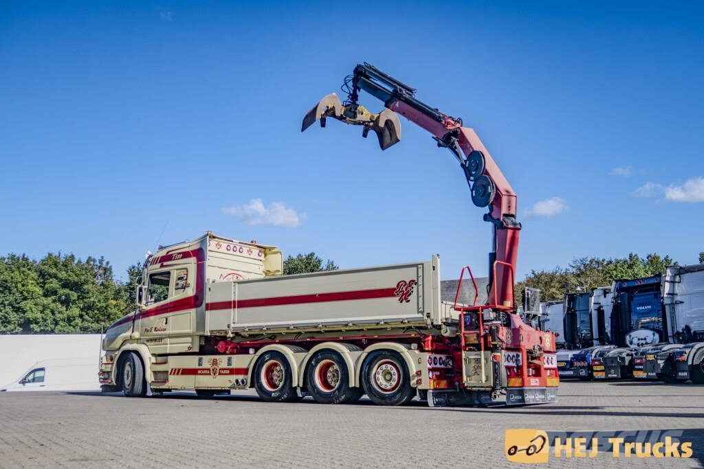 Scania T580 LB8x4*4HNB m. Wirehejs/Kran (HMF 2820K-5) Nosturiautot