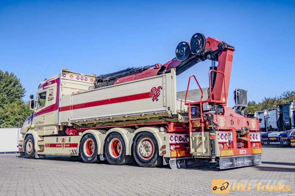 Scania T580 LB8x4*4HNB m. Wirehejs/Kran (HMF 2820K-5) Nosturiautot