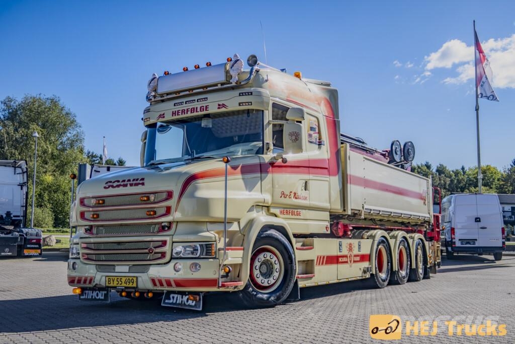 Scania T580 LB8x4*4HNB m. Wirehejs/Kran (HMF 2820K-5) Nosturiautot