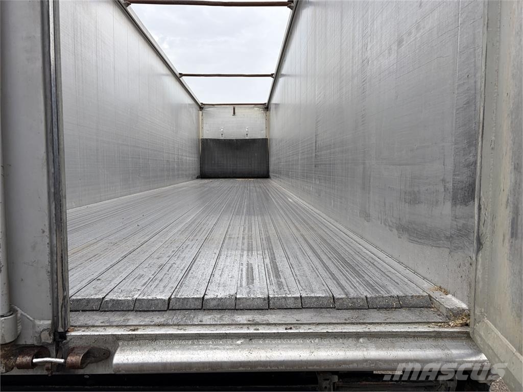 Carnehl 3 Aks walkingfloor trailer 自裝卸半拖車