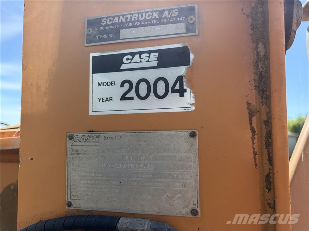 CASE 621D Gummiged Hooglepel graafmachine