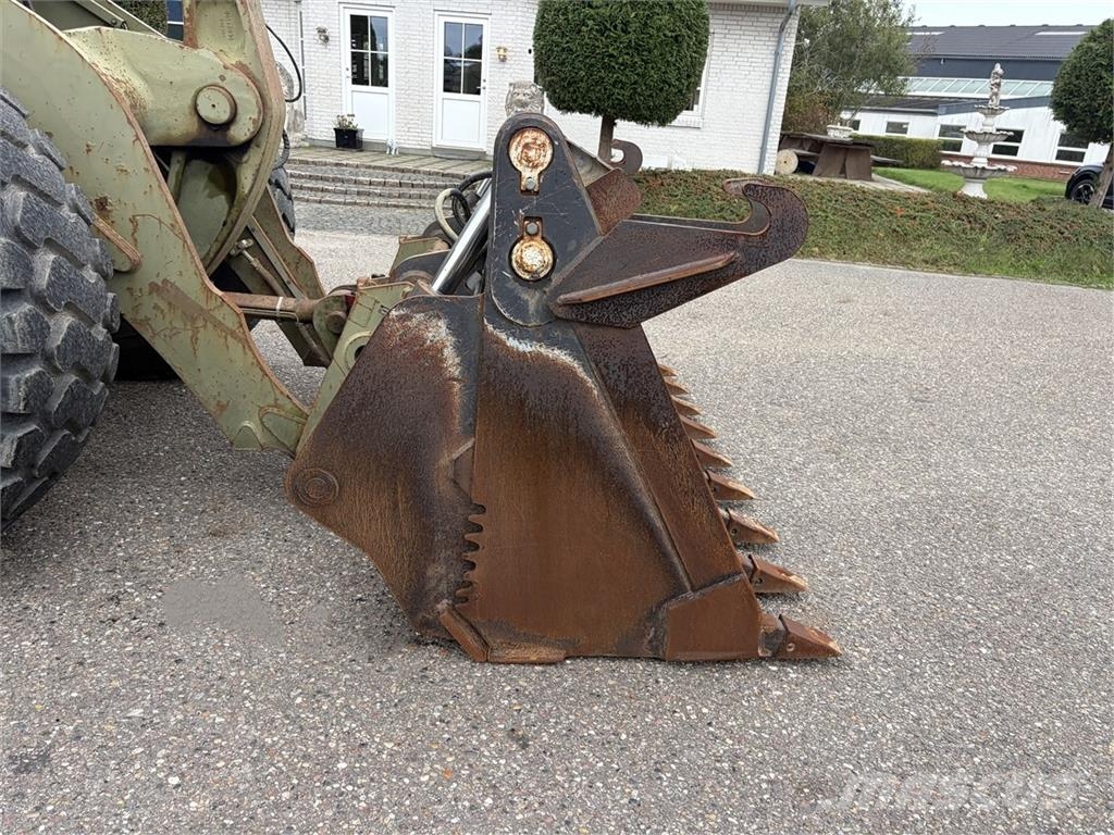 Liebherr L544 4x4 Hjullæsser med Hydraulik spil Priekiniai karjerų ekskavatoriai