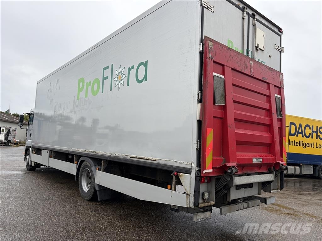 MAN TGA 18.320 Carrier Supra 850 Temperature controlled trucks