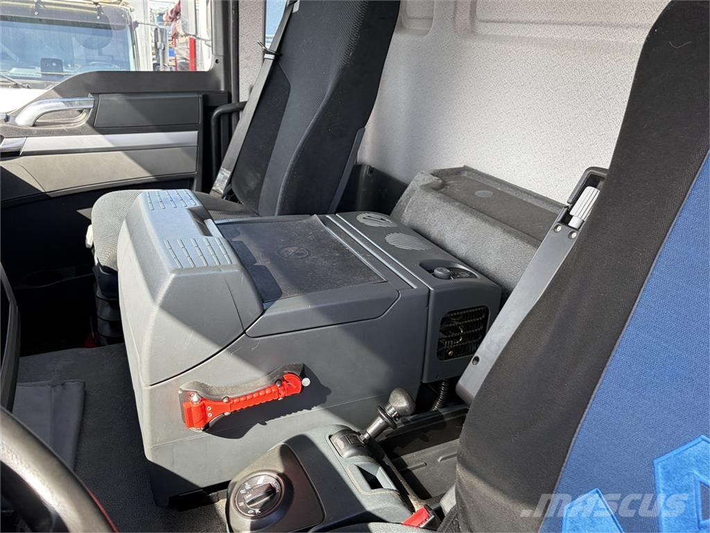 MAN TGS 26.420 6x2 Box Euro-6 euro-6 Camiones con caja de remolque