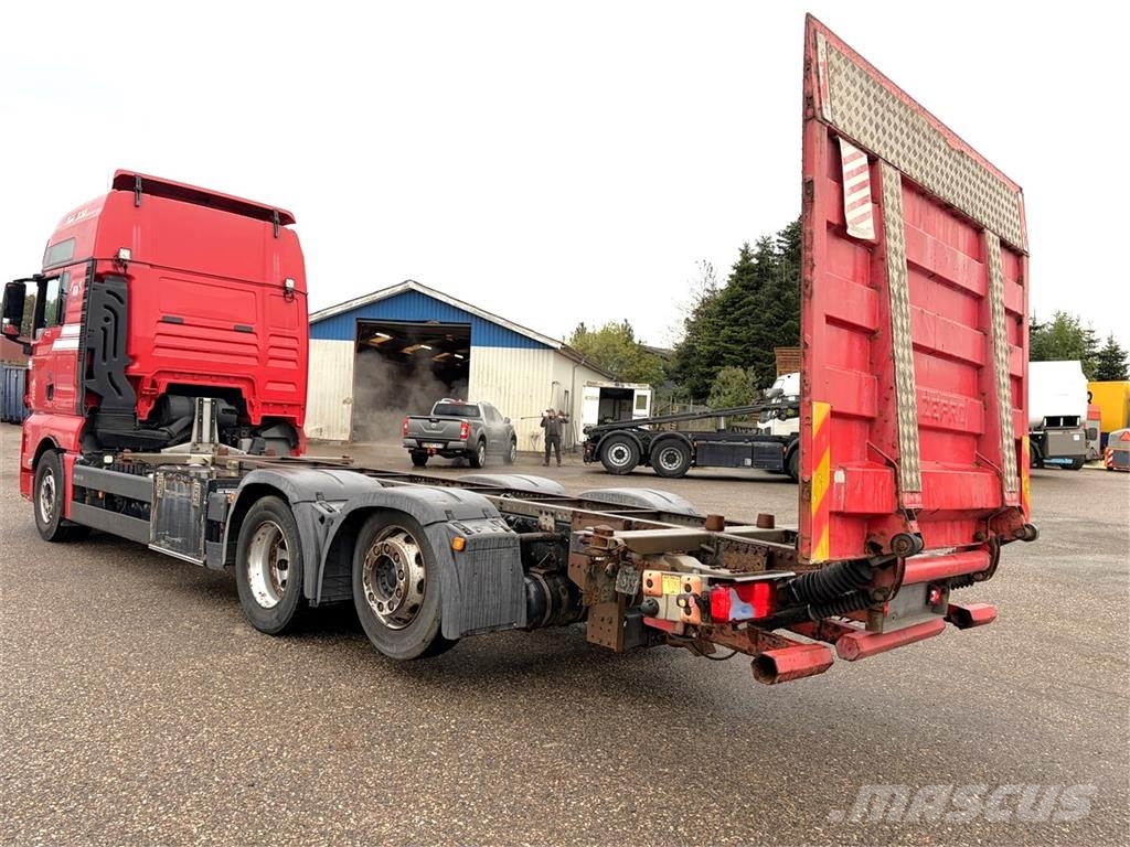 MAN TGX 26.440 6x2 BDF Euro-6 Camion portacontainer