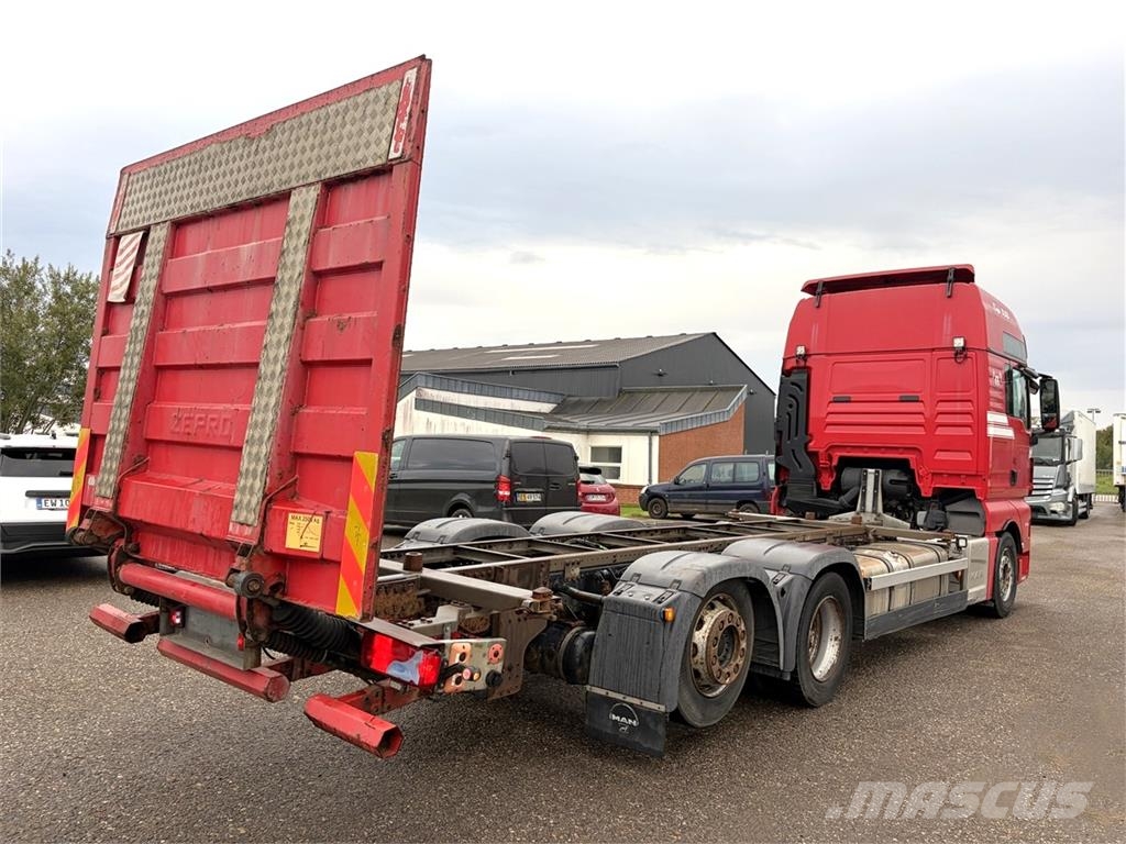 MAN TGX 26.440 6x2 BDF Euro-6 Camion portacontainer