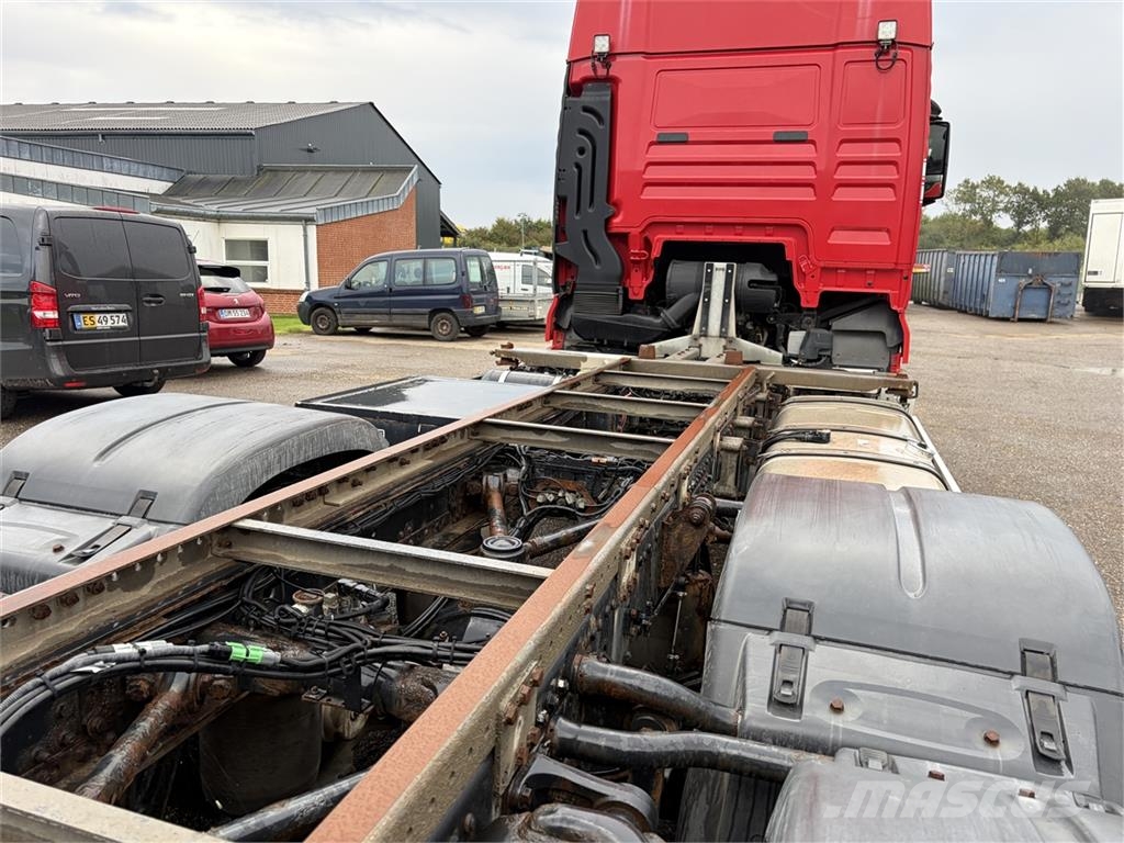 MAN TGX 26.440 6x2 BDF Euro-6 Camion portacontainer