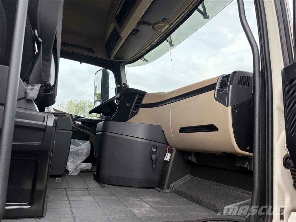 Mercedes-Benz 1836 4x2 Fragt - Euro 6 Caminhões com cortinas laterais