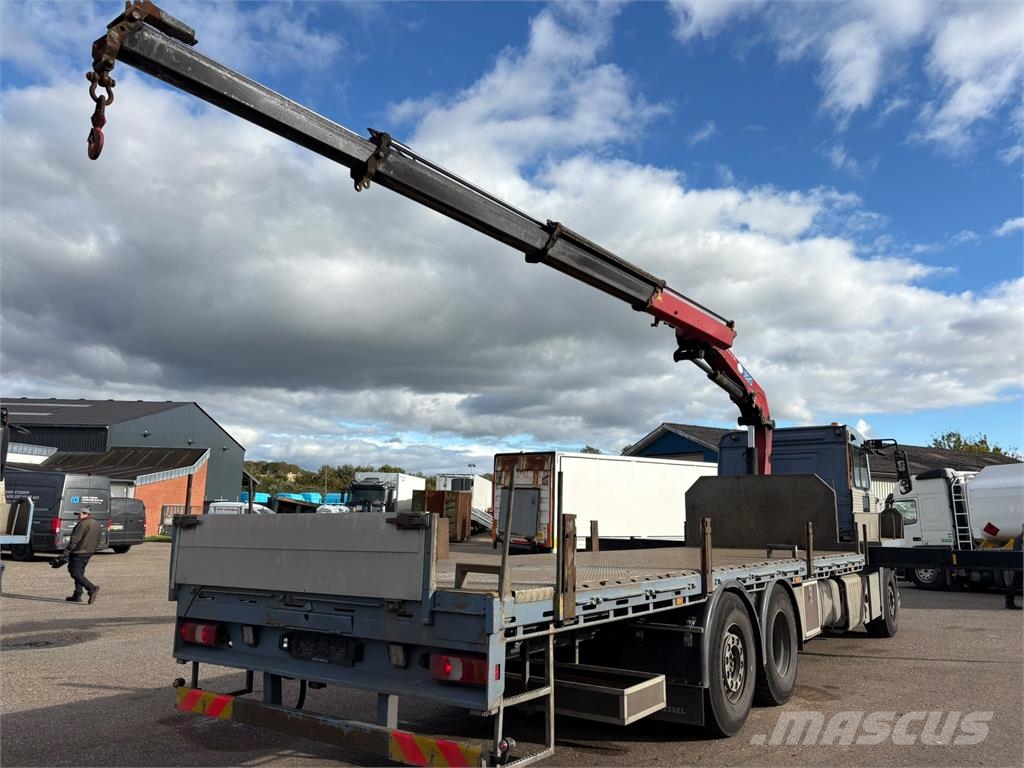 Mercedes-Benz 2533 6x2-4 fast lad m-HMF 1820 Kranwagen