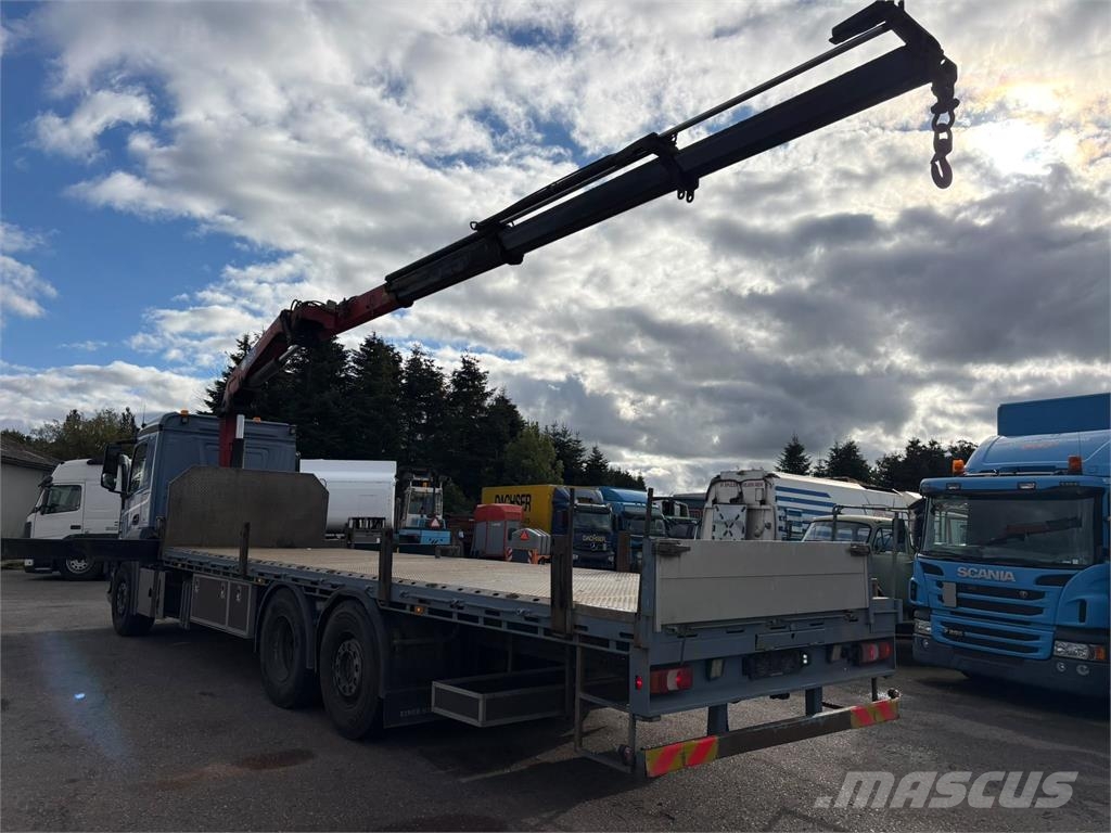 Mercedes-Benz 2533 6x2-4 fast lad m-HMF 1820 Kranwagen