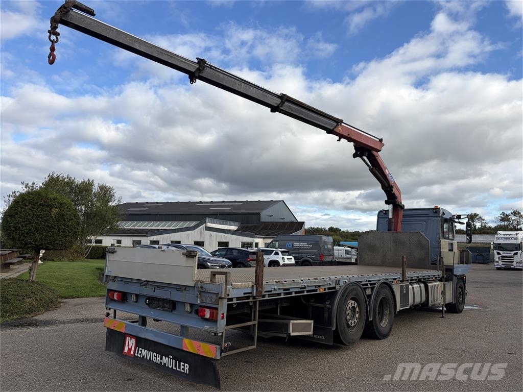 Mercedes-Benz 2533 6x2-4 fast lad m-HMF 1820 Autožeriavy, hydraulické ruky