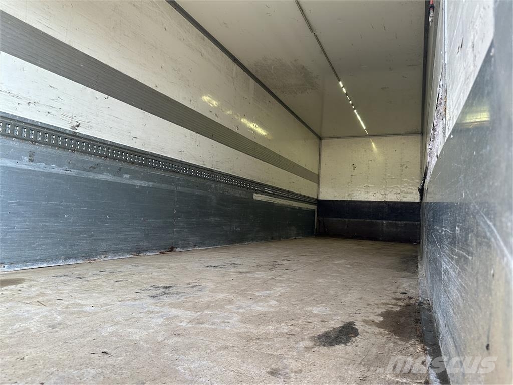 Mercedes-Benz Antos 2533 6x2 Box Euro-6 euro-6 Camiones con caja de remolque