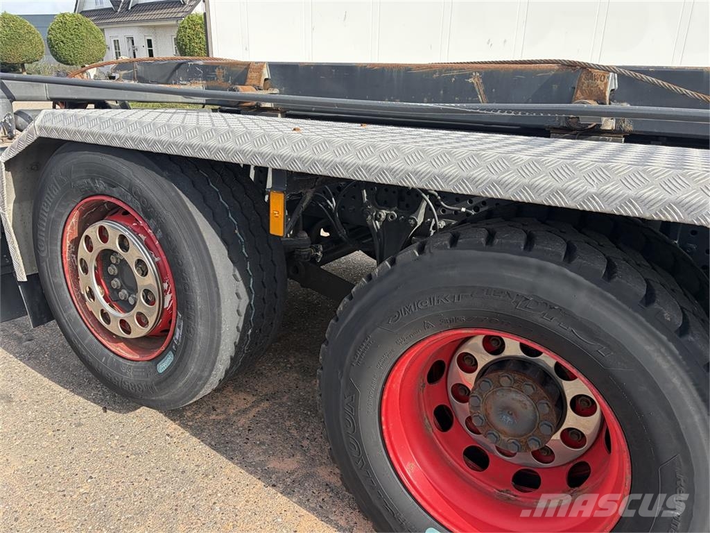 Mercedes-Benz Arocs 2546 6x2 Hiab 262 Demontažnii kamioni za podizanje kabela