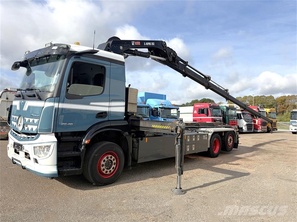 Mercedes-Benz Arocs 2546 6x2 Hiab 262 Demontažnii kamioni za podizanje kabela