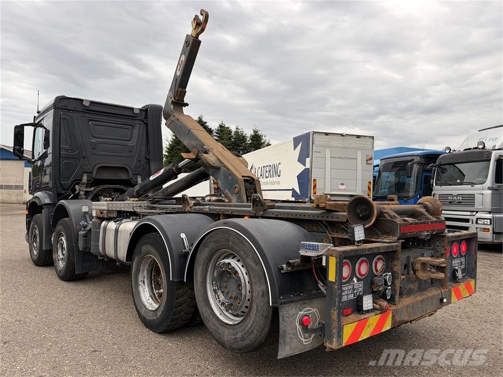 Mercedes-Benz Arocs 3246 8x2 Kroghejs Çekiciler