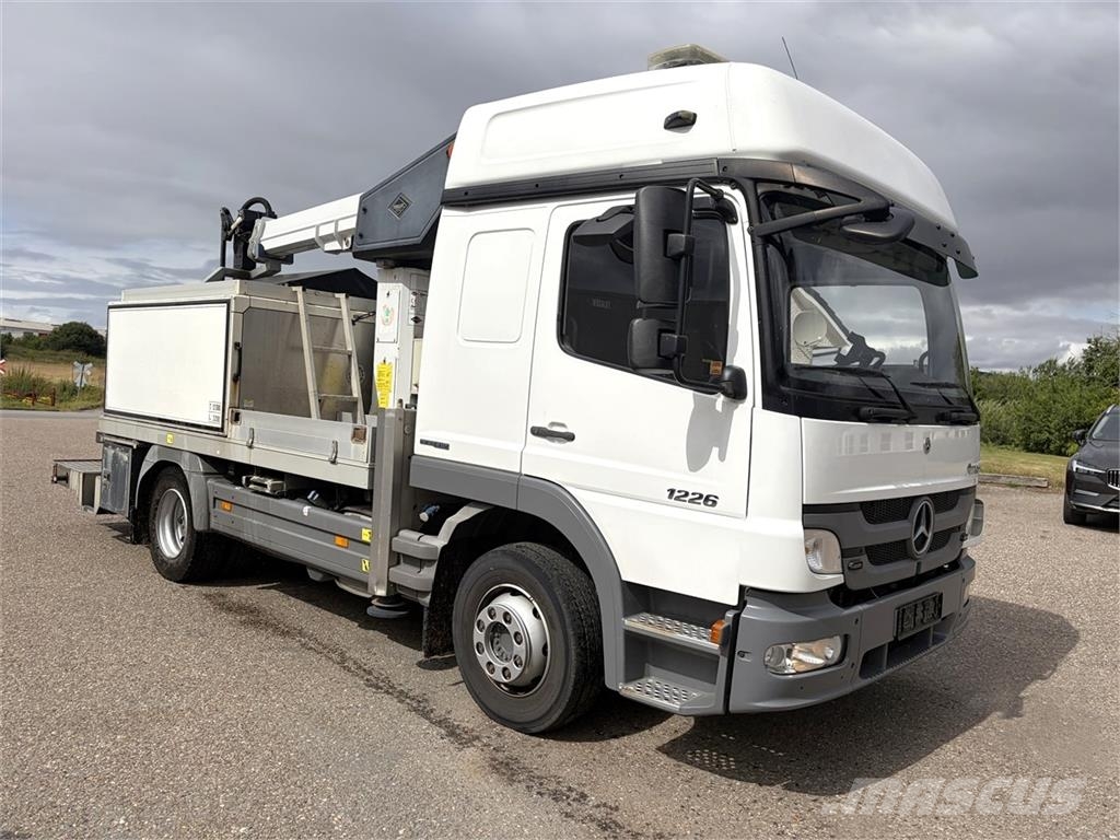Mercedes-Benz Atego 1226 14m lift Otros camiones