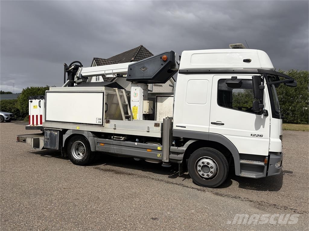Mercedes-Benz Atego 1226 14m lift Otros camiones