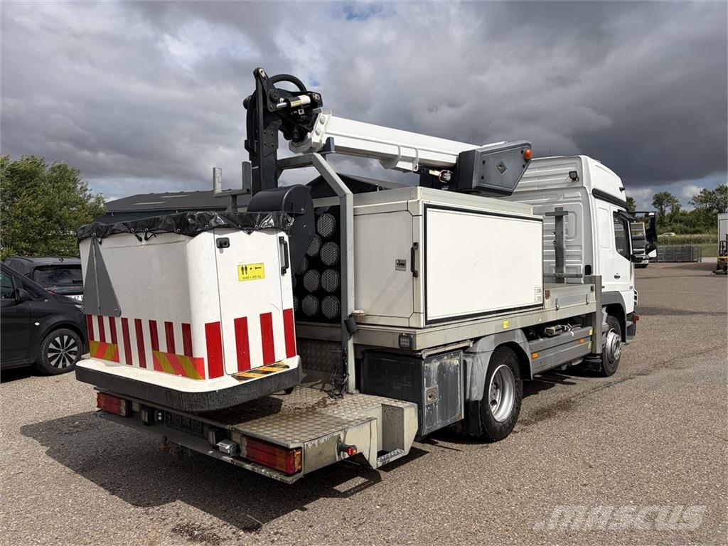 Mercedes-Benz Atego 1226 14m lift Otros camiones