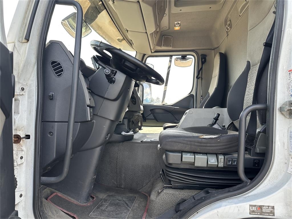 Renault Premium 300 DXI 4x2 Kølebil Külmikautod