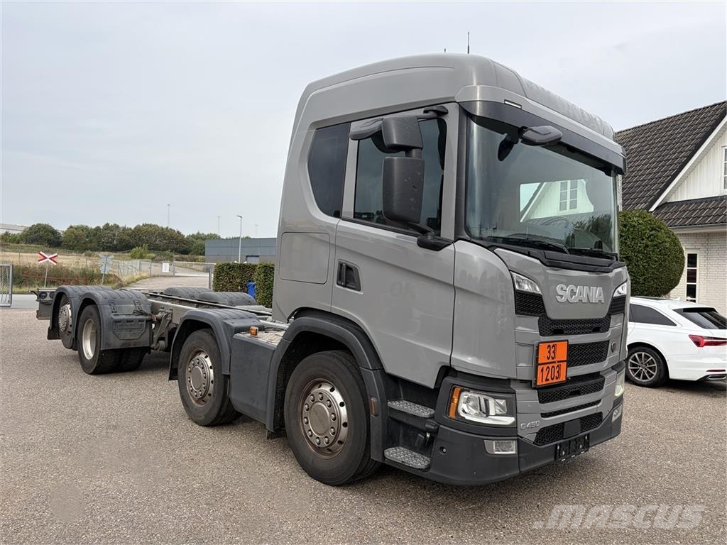 Scania G450 8x2 Chassis Chassis met cabine