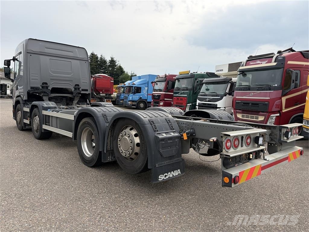 Scania G450 8x2 Chassis Chassis met cabine