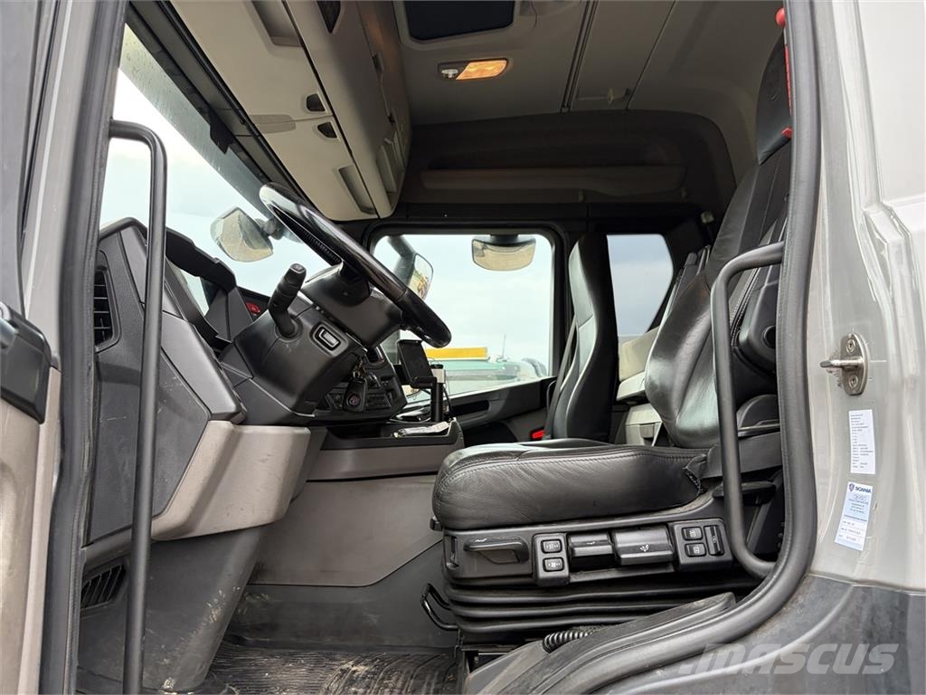 Scania G450 8x2 Chassis Chassis met cabine