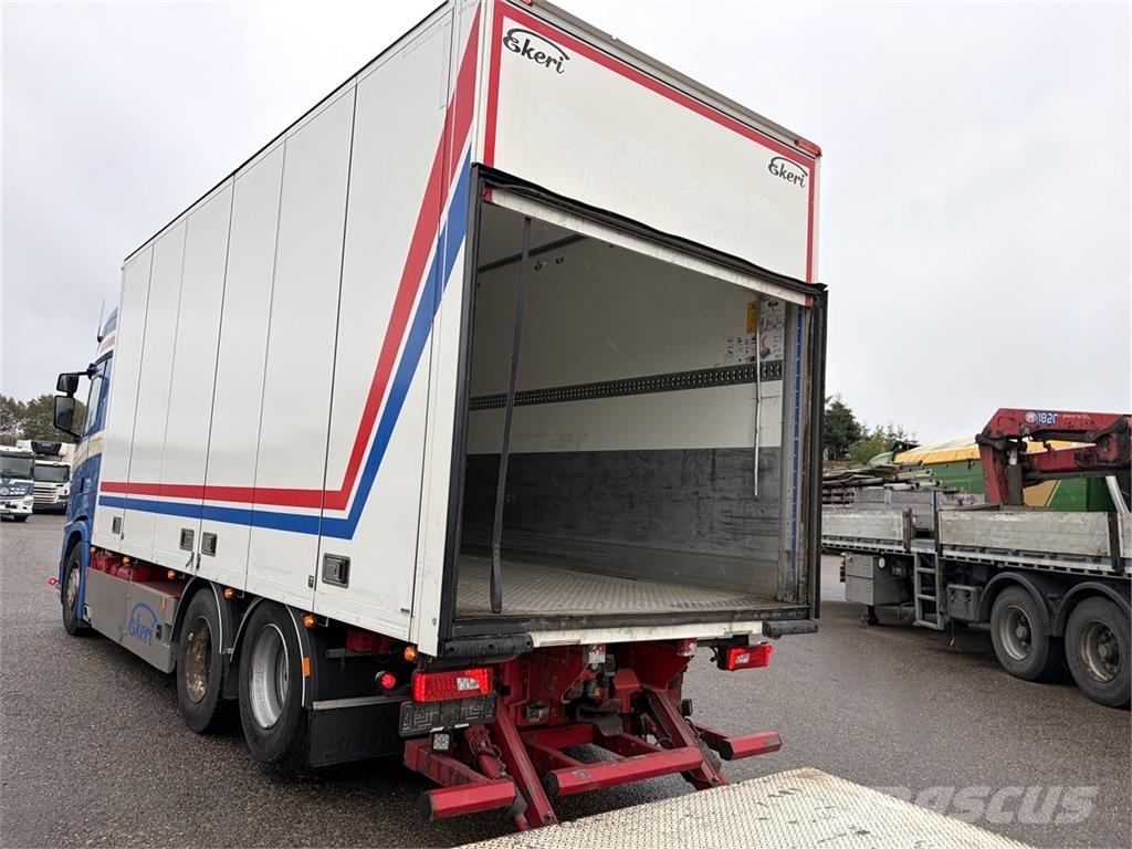 Scania S650 6x2 Box med sideåbning v8 Fast kasse