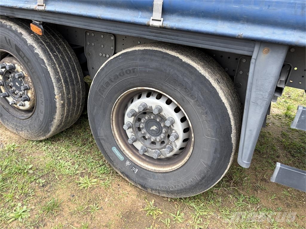 Schmitz 3 aks Gardin trailer Tents puspiekabes