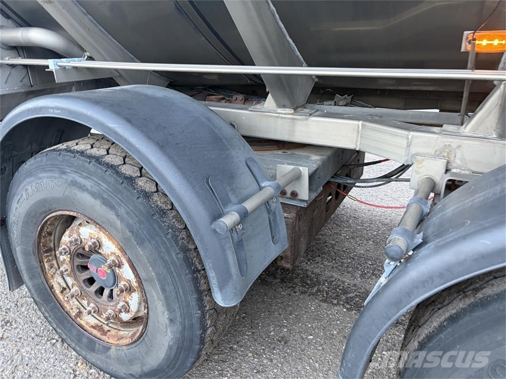 VM Trailer 33.000 liter mælketank trailer milk Semi remorque citerne