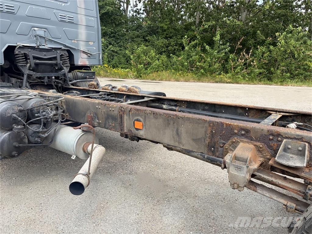Volvo F12 4x2 Chassis Oldtimer Další