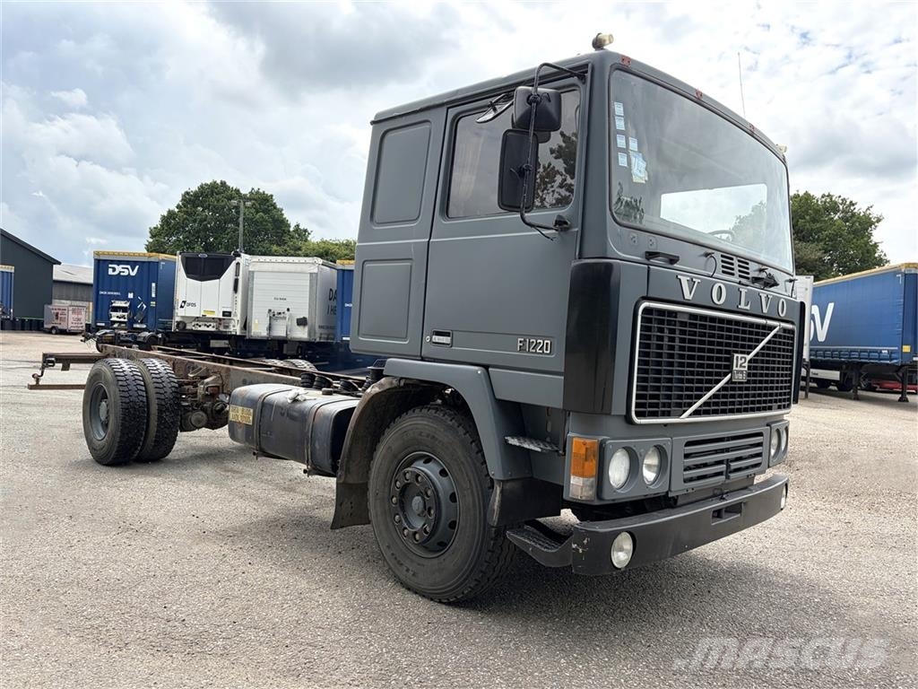 Volvo F12 4x2 Chassis Oldtimer Další