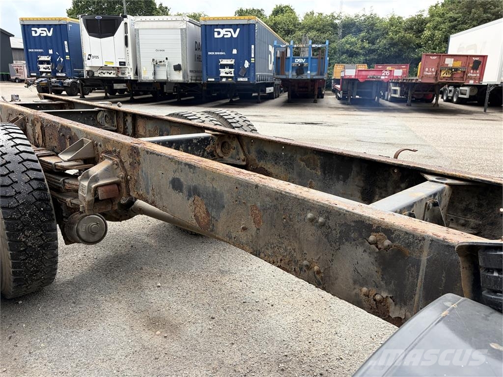 Volvo F12 4x2 Chassis Oldtimer Další